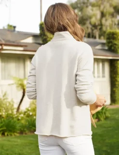 Frank & Eileen Patrick Popover Henley in^ Tops