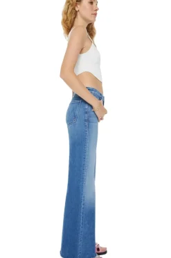 Mother Denim Roller Fray in^ Denim